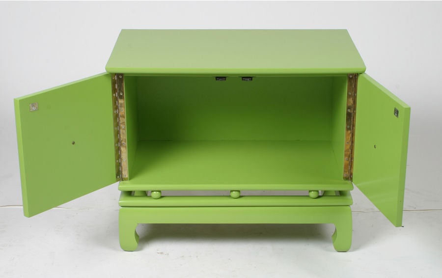 Mid-20th Century Pair of Hollywood Regency Night Stands in Green Lacquer