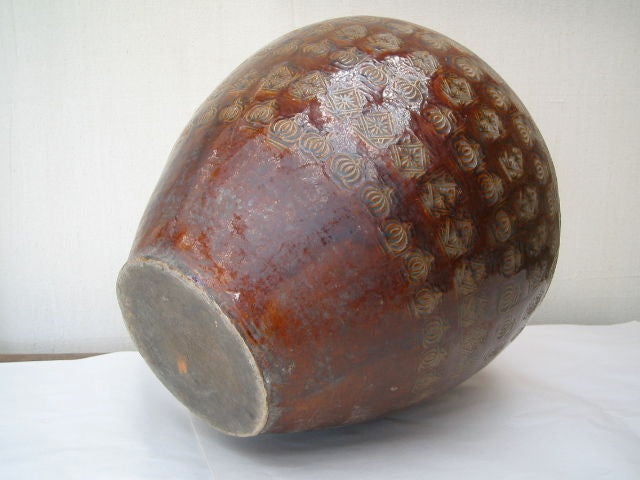 Chinese ceramic pot