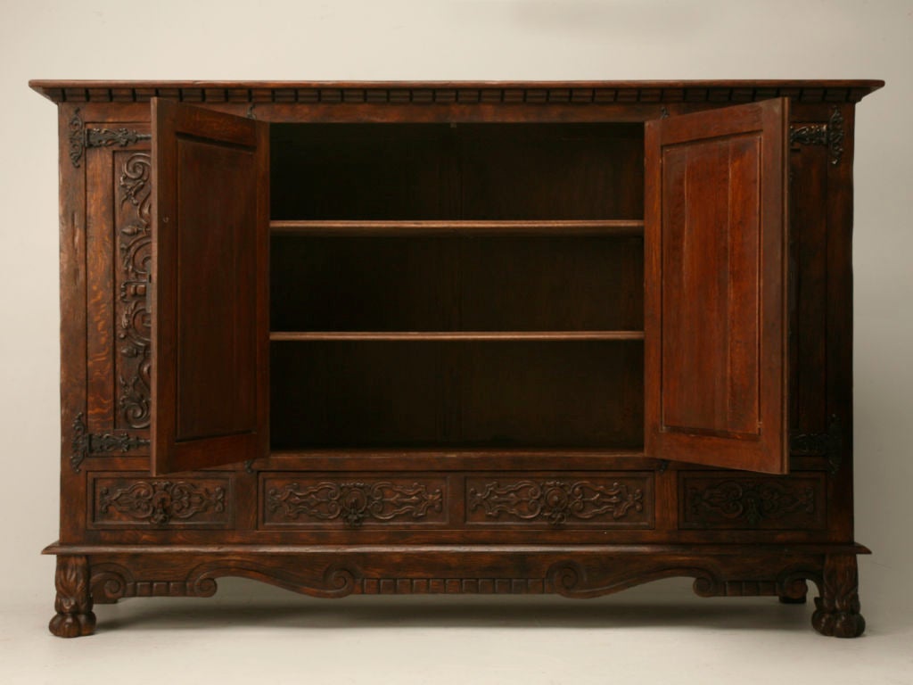 c.1930 Heavily Carved Spanish Oak Cupboard/Buffet