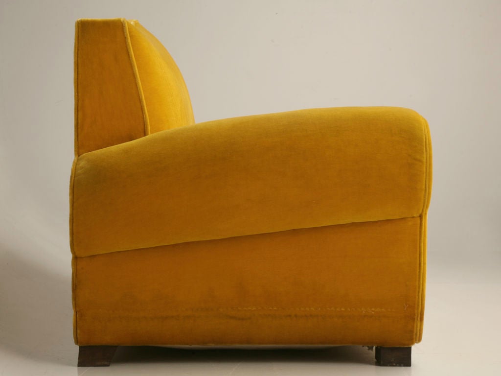 Mid-20th Century c.1940 French Art Deco Moustache Back Settee