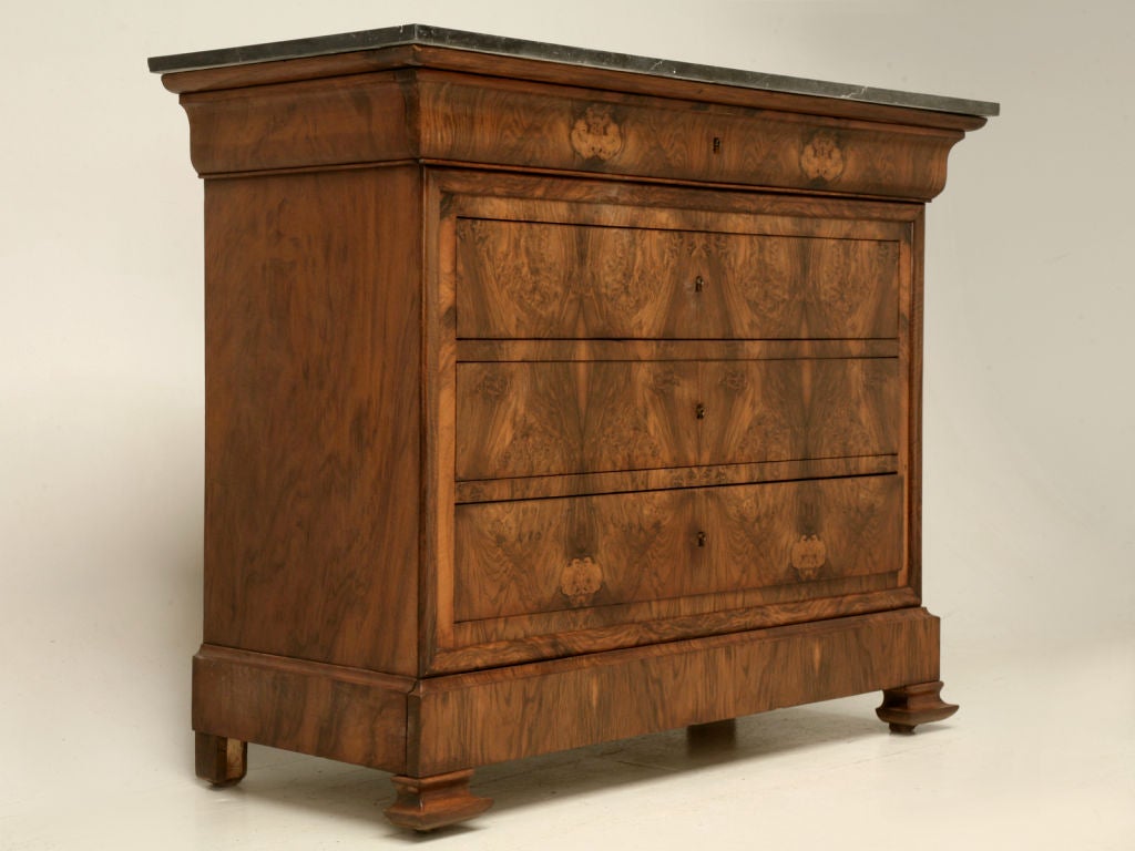 c.1875 French Louis Philippe Book-Matched Burled Walnut Commode