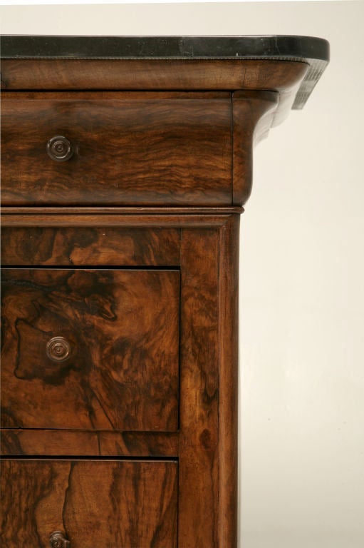 Antique French Bookmatched Burl Walnut Commode, circa 1880 In Good Condition In Chicago, IL