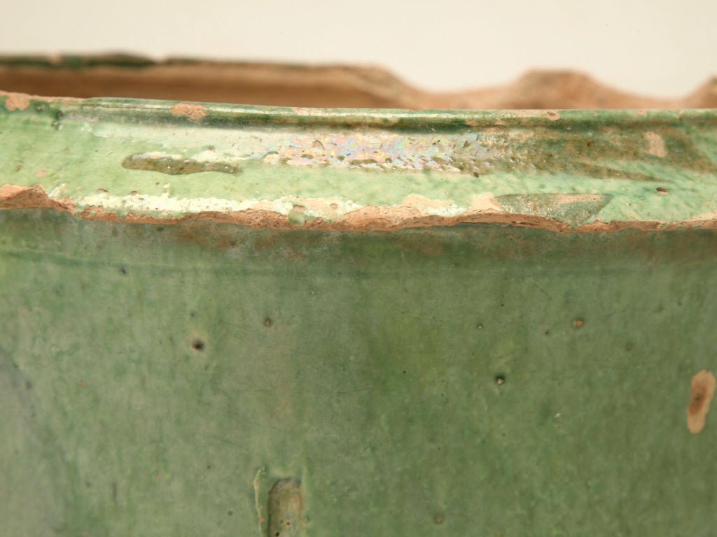 Handmade French green earthenware urn with double rope handles. Beautiful color! Please note that a collection is available (image 10).