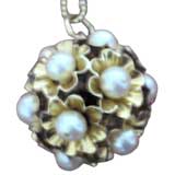 Mid Century Pearl and Gold Flower Sputnik Necklace