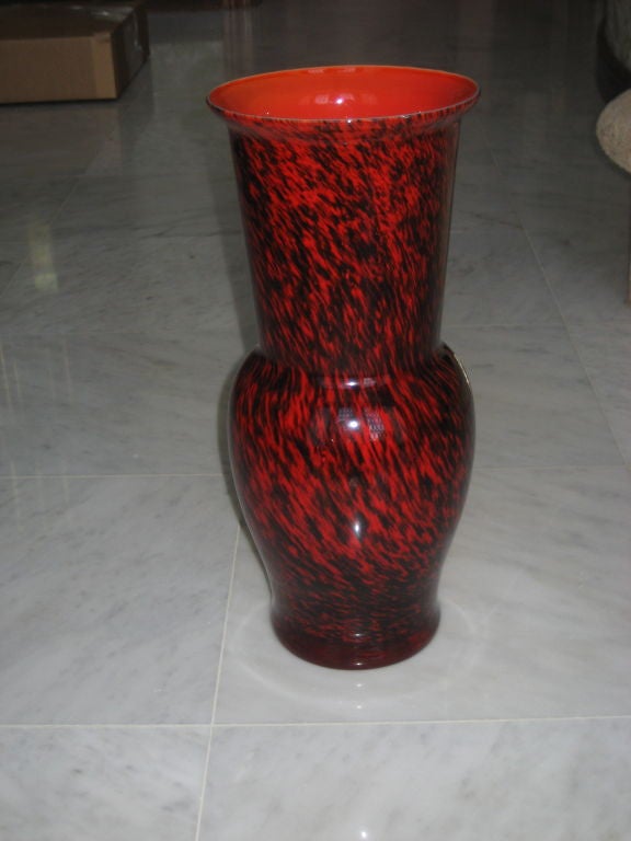 Red and Black Vintage Murano Vase Attributed to Seguso For Sale 3