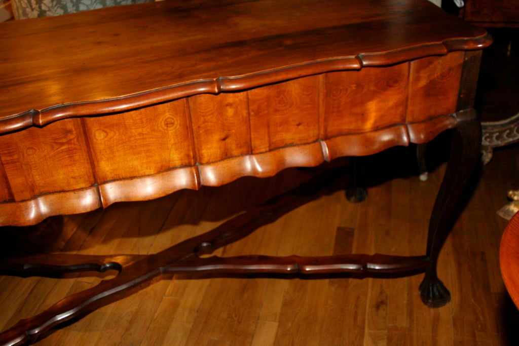 Dutch Colonial South African Laurel wood table 3