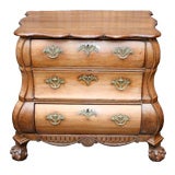 Dutch Bombe Chest