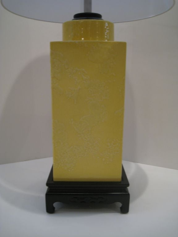 Italian Chinese Style Yellow Glazed Ceramic Lamp For Sale