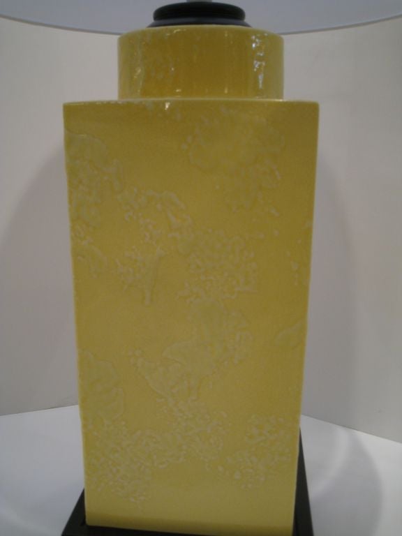 Chinese Style Yellow Glazed Ceramic Lamp In Excellent Condition For Sale In Los Angeles, CA