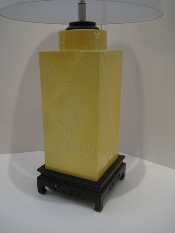 Chinese Style Yellow Glazed Ceramic Lamp