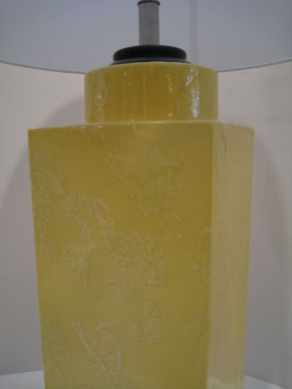Mid-20th Century Chinese Style Yellow Glazed Ceramic Lamp For Sale