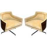 Pair of Swivel Chairs by Milo Baughman for Thayer Coggins