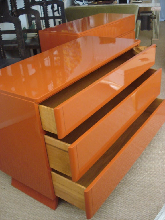 Pair of Orange Lacquered  Chest of Drawers In Excellent Condition In Miami, FL
