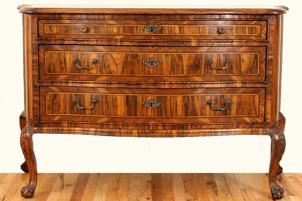 Italian Rococo 3-Drawer Rosewood Serpentine Front Commode