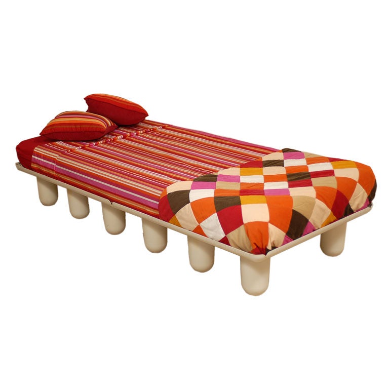 Very Rare Kartell Bed -- Centopiedi