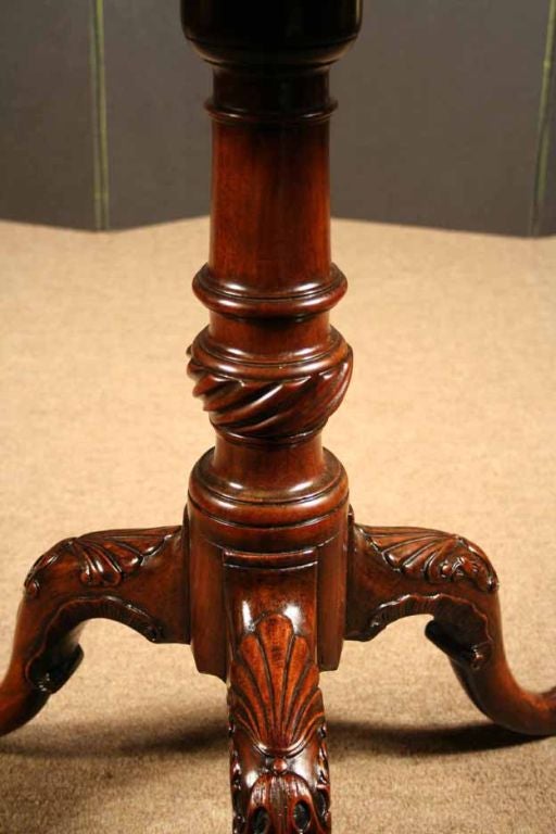 British Georgian Mahogany Piecrust Table, Mid-18th Century For Sale