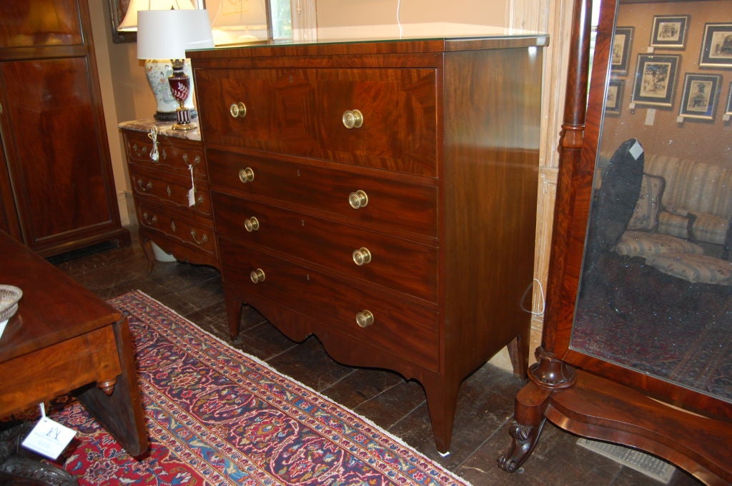 American FEDERAL PERIOD NEW YORK CHEST For Sale