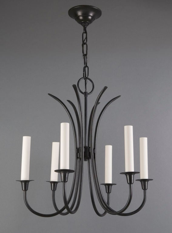 AHL2559<br />
A simple black iron chandelier with six branches.<br />
<br />
Height: 46-3/4