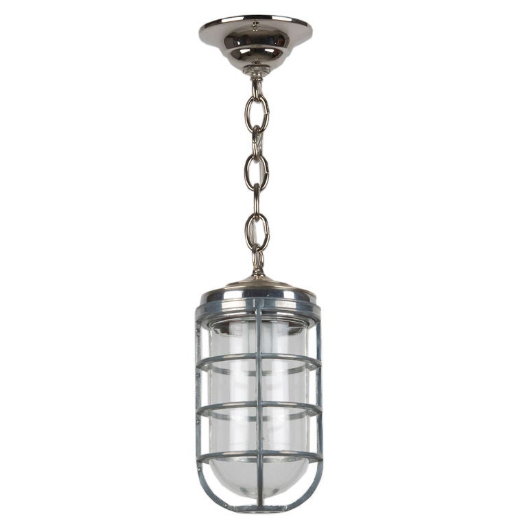 Lampe à suspension industrielle en cage en aluminium avec lentille en verre transparent et accessoires en nickel en vente