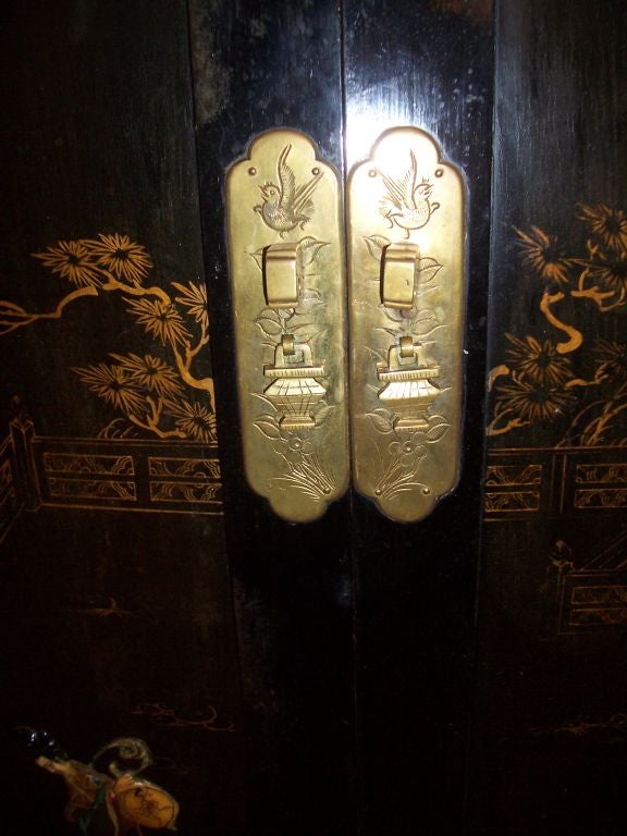 Chinese Cabinet In Excellent Condition In New York, NY