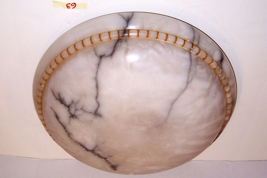 Apparecchio in alabastro