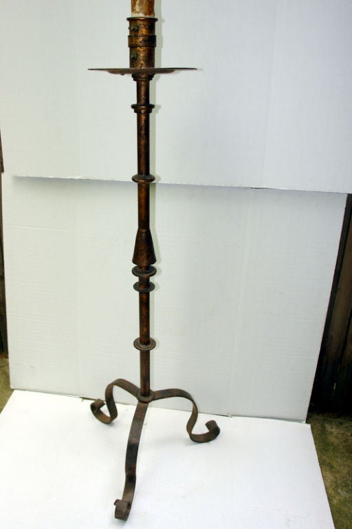 Early 20th Century Gilt Metal Floor Lamp For Sale
