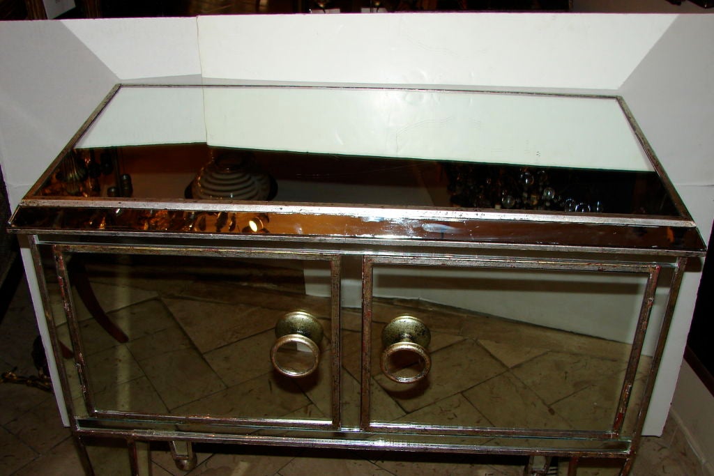 Pair of Mirrored Chests / Night Stands In Excellent Condition In New York, NY