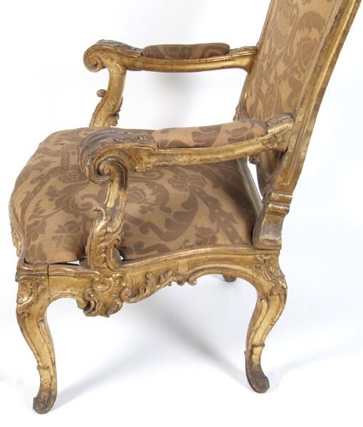 Rare large scale carved and giltwood Italian open armchair. Circa 1750, Roman.