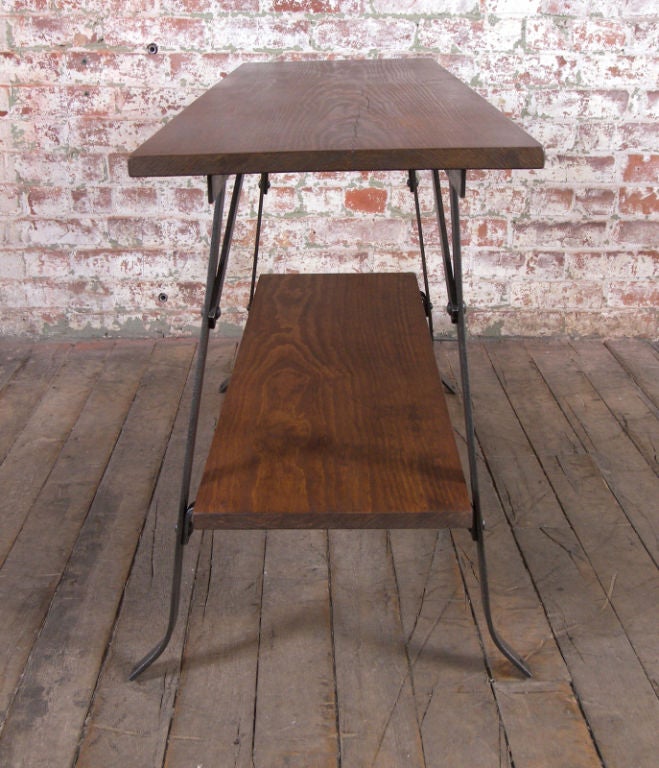 Handwerkliche Bank oder Tisch oder Regaleinheit aus Holz und Stahl, Vintage Industrial im Angebot 1