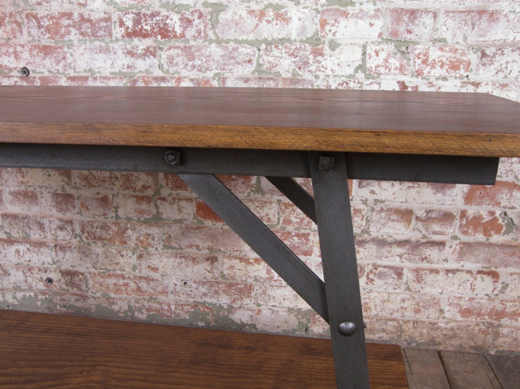 Handwerkliche Bank oder Tisch oder Regaleinheit aus Holz und Stahl, Vintage Industrial im Angebot 2