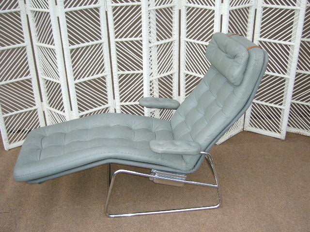 SOLD jULY 2011 Oh so comfortable lounge chair named 