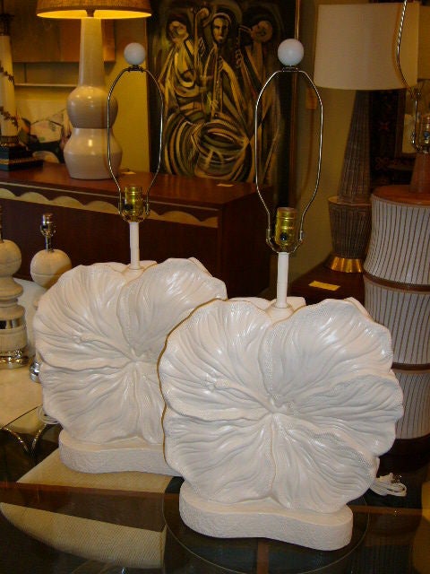 Fun Large White Hibiscus Form Lamps 7
