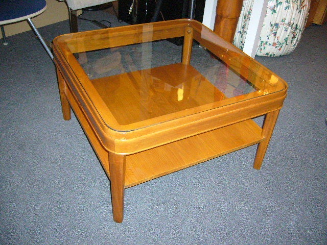 Mid-20th Century Heywood Wakefield Style Glass Top Table