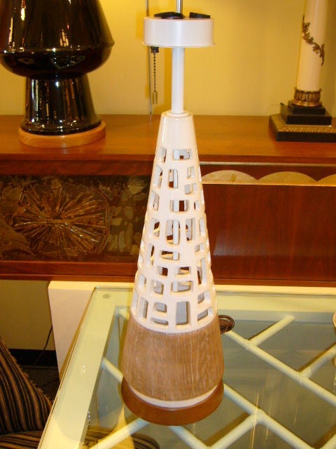 Mid-Century Modern Tall 1950s Zaccagnini Reticulated Pottery Obelisk Lamp
