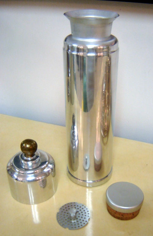 Mid-20th Century Lurelle Guild American Art Deco Cocktail Shaker Coldchester