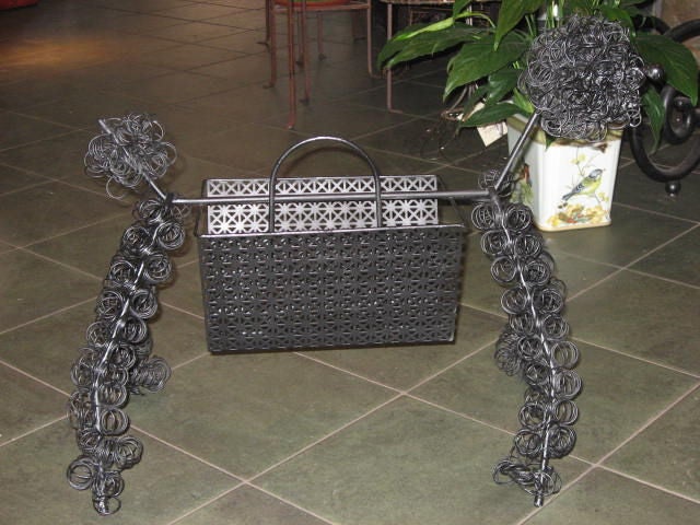 Mid Century Poodle Magazine Rack In Excellent Condition In Stamford, CT