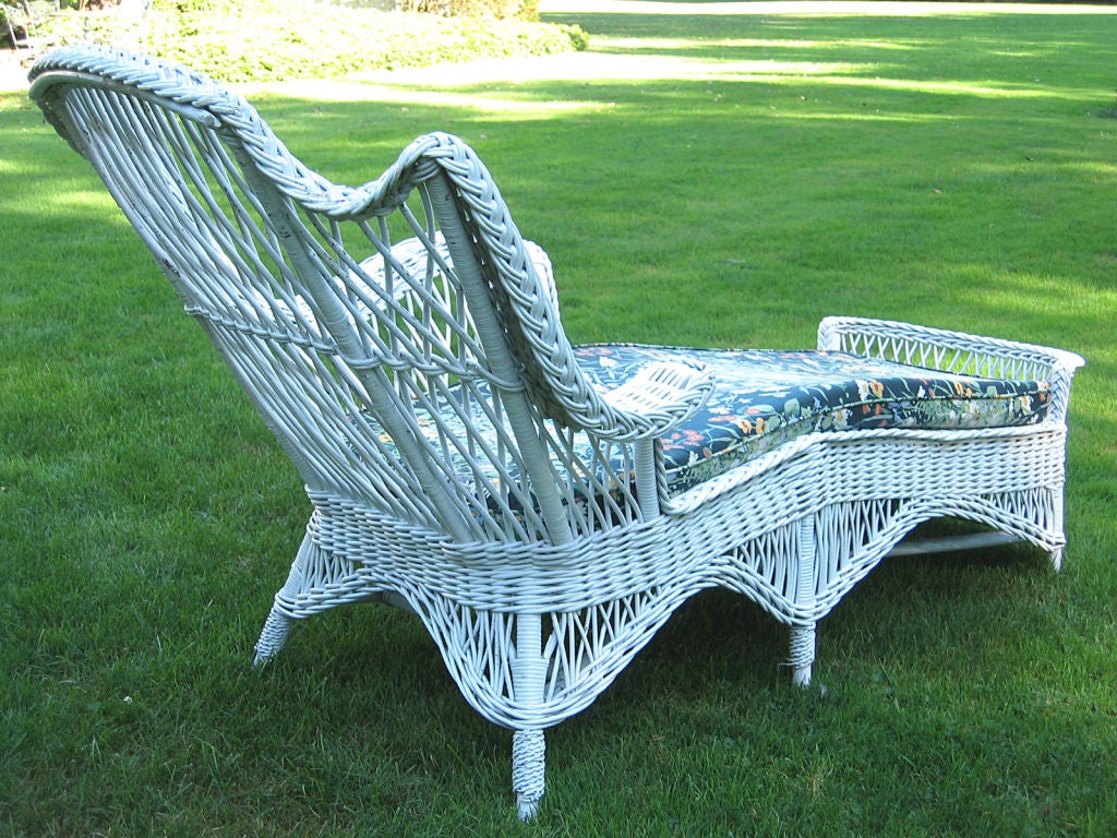American Bar Harbor Wicker Chaise Longue For Sale