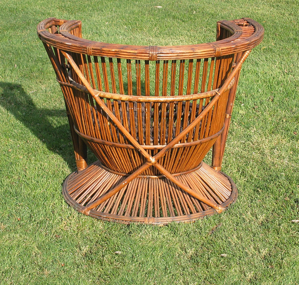 Stick WickerRattan Hourglass Armchair In Excellent Condition For Sale In Sheffield, MA