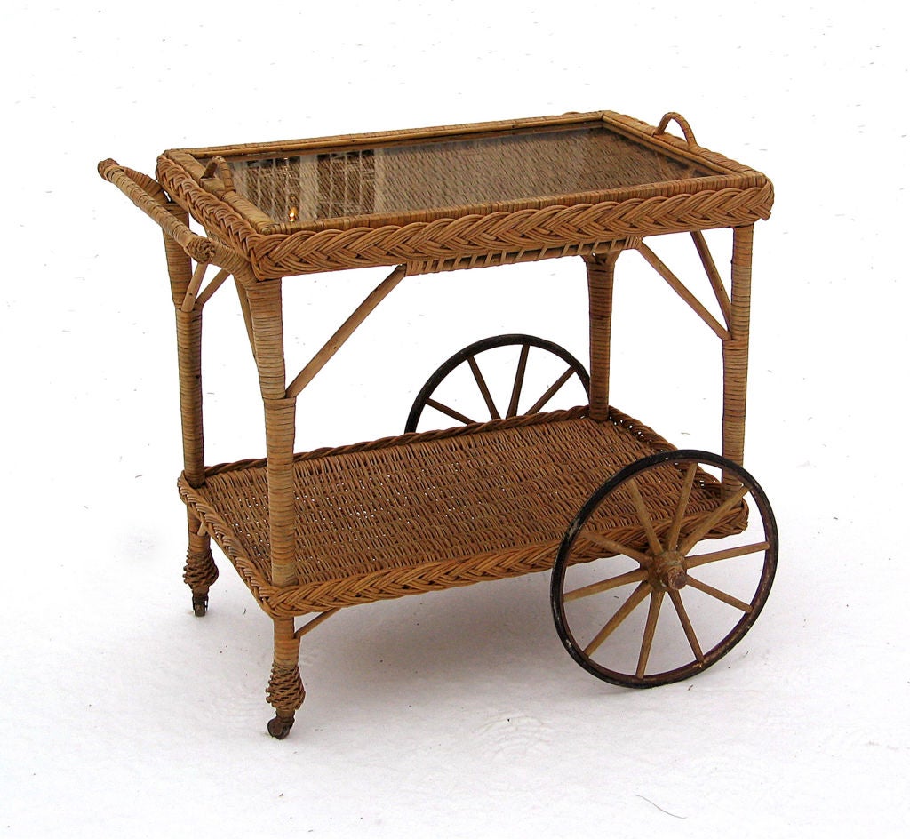 BAR HARBOR WICKER TEA CART In Excellent Condition In Sheffield, MA