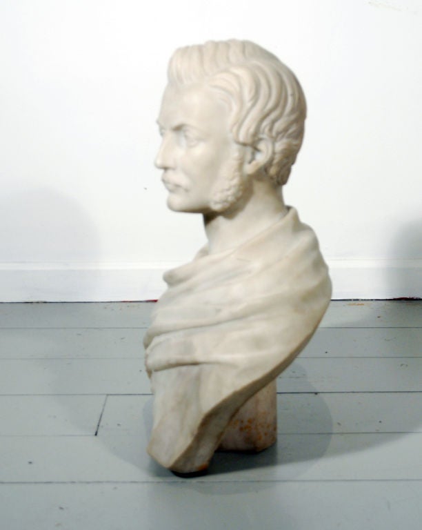 Busto di gentiluomo in marmo bianco di John Warrington Woods In condizioni buone in vendita a Sheffield, MA
