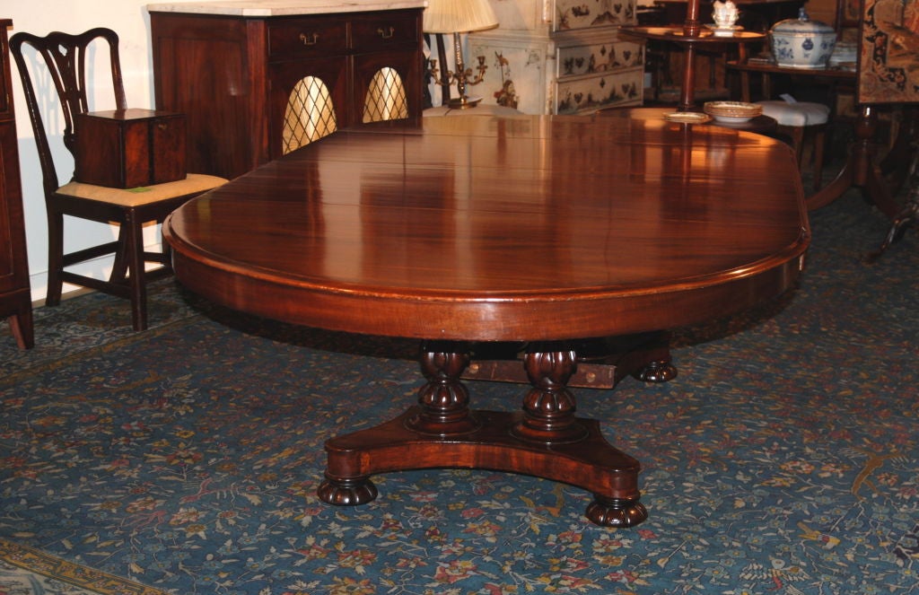 A Fine English Mahogany Extending Round Dining Table 1