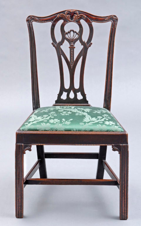 English Pair of Chippendale Side Chairs In Excellent Condition For Sale In Sheffield, MA