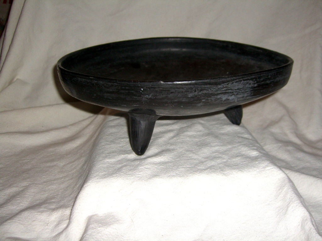 Elegant early 20th century African Black tripod footed bowl