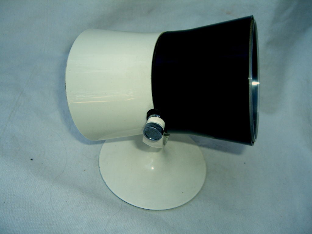 Nice Mod Endura 1970's electronic clock in working condition