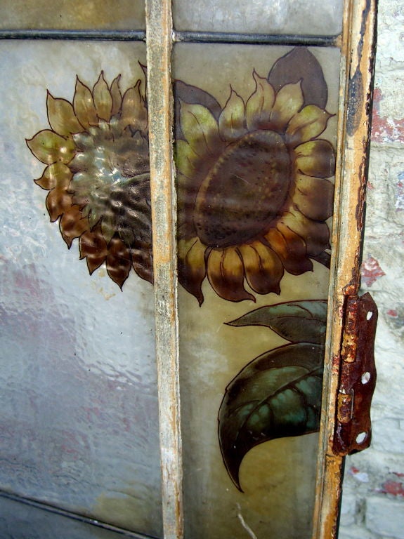 Wonderful Victorian hand painted window w/floral motif 1