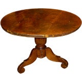 Early 19th century continental table beautifully grained surface