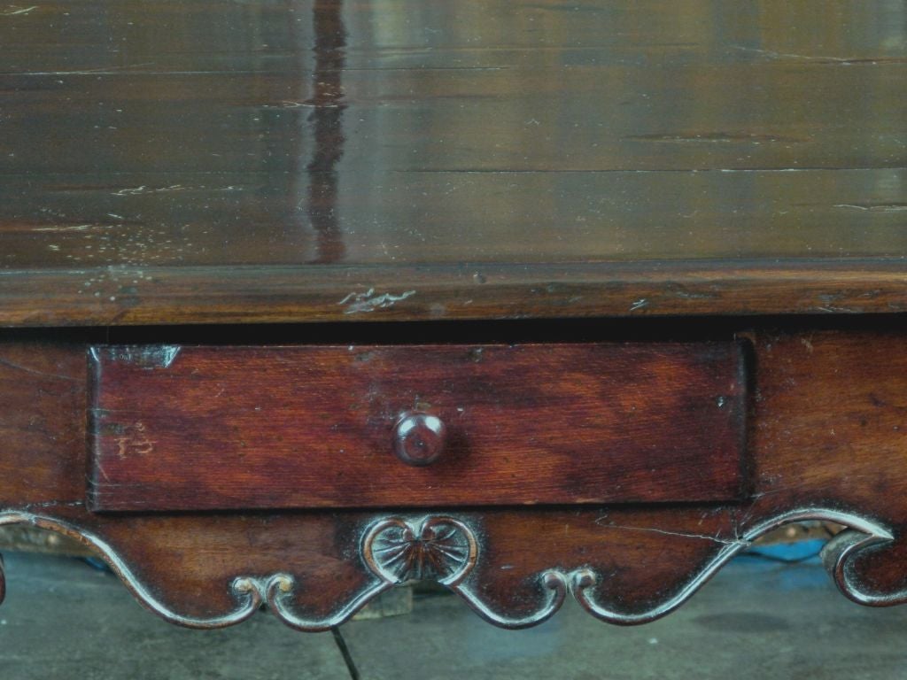 French Late 18th Century Walnut Table For Sale