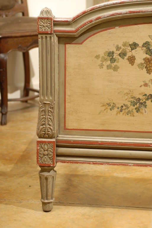 French Louis XVI Period 1770s Hand-Painted Wooden Bed with Floral Décor In Good Condition In Atlanta, GA