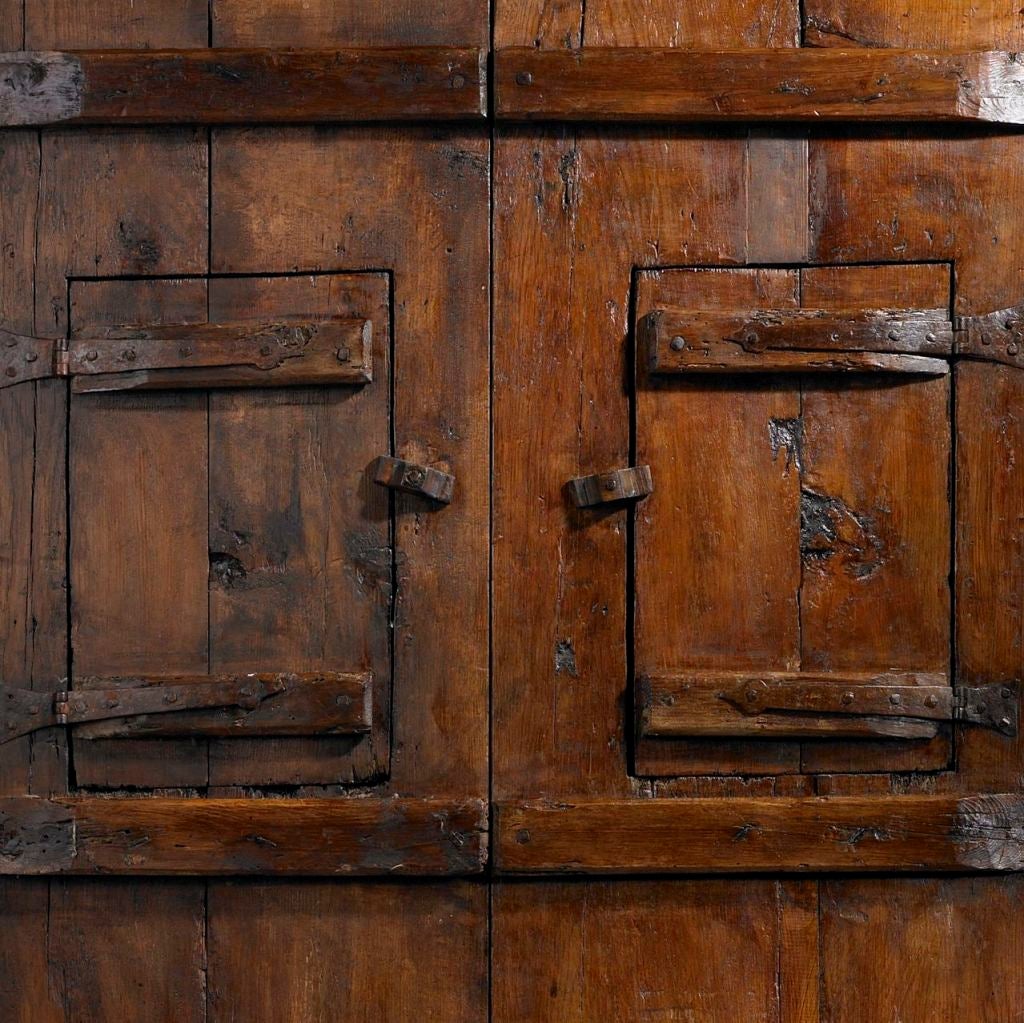 Portera-17th Century Antique Spanish Double Door With Windows For Sale 1