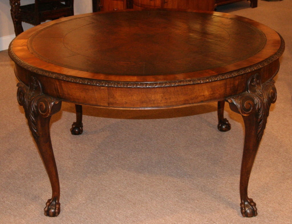 Round Library/Center Table In Excellent Condition In Roswell, GA